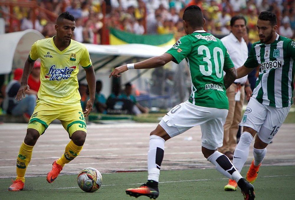 El ex de Bucaramanga sufrió una lesión en el encuentro ante Chivas. Bucaramanga