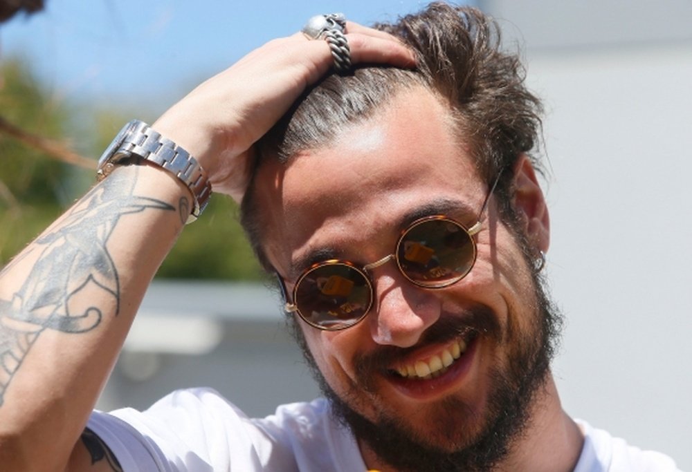 Osvaldo has given up football to pursue a career in music. BocaJuniors