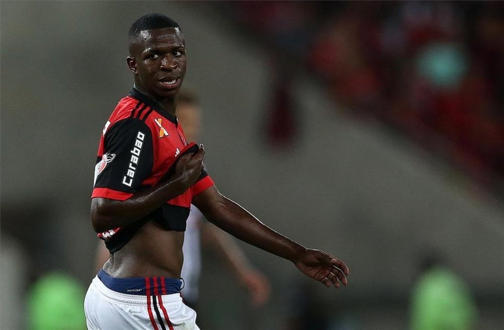 Real Madrid signing Vinicius Junior in awe of Real stars. EFE