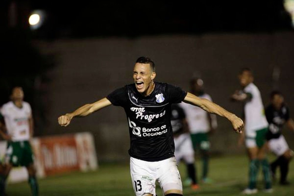 El jugador de Honduras Progreso celebra un tanto. Twitter