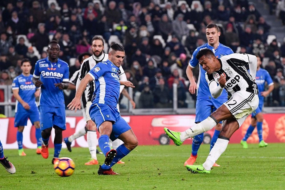Alex Sandro could join Chelsea from Juventus. JuventusFC