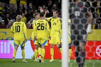 La Selección Sueca, en la puesta de largo de Jon Dahl Tomasson, se llevó la victoria por la mínima ante Albania, que estará en la Eurocopa, gracias a un gol de Gustsaf Nilsson (1-0).