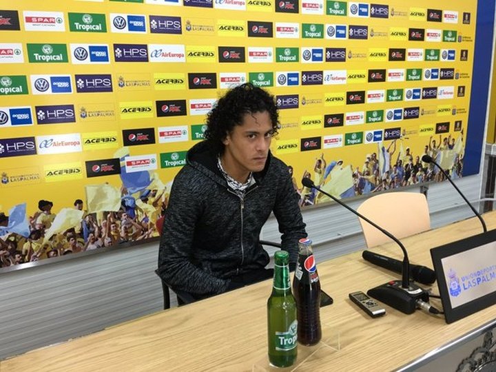 Barcelona and Real Madrid to battle it out for Lemos