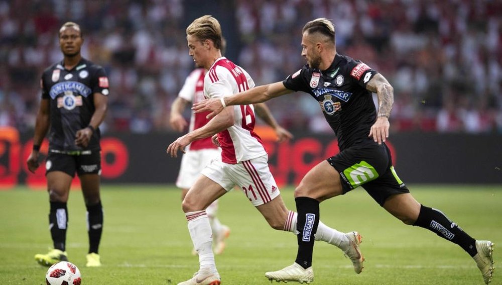 De Jong est toujours à l'Ajax. EFE