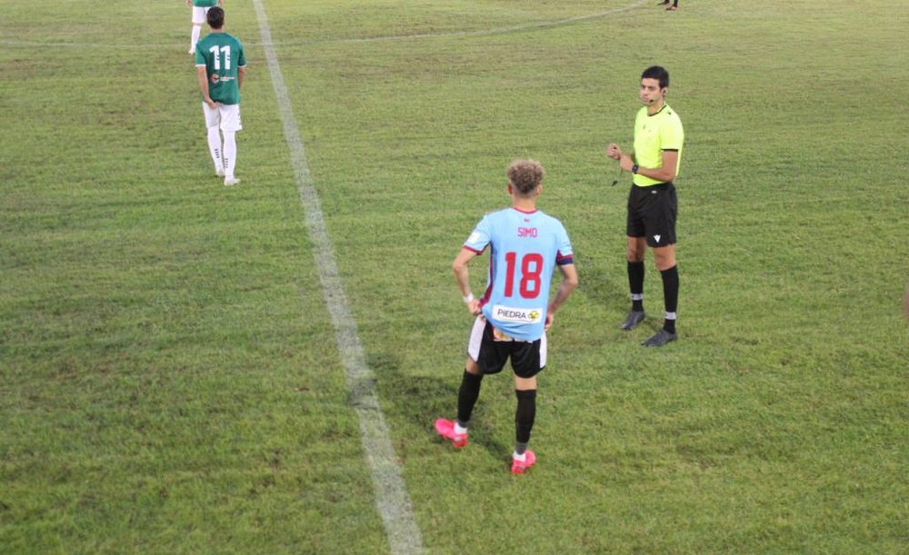 Simo volverá a cruzarse con el Sevilla. BeSoccer