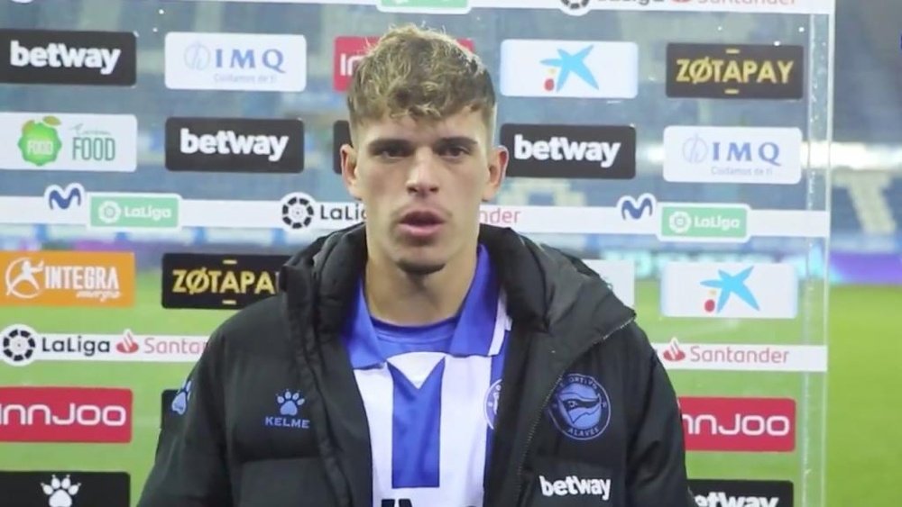 Javi López renueva con el Alavés. Captura/Twitter/Alaves