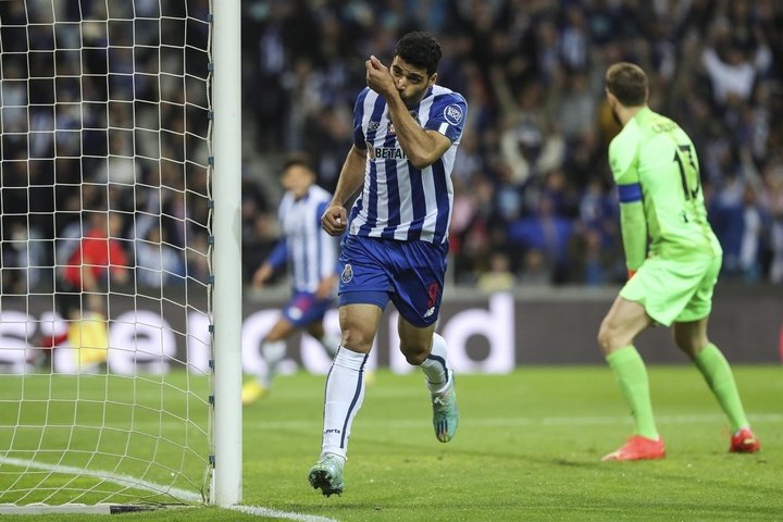 O Porto derrota o Atlético e acaba a fase de grupos na liderança.EFE