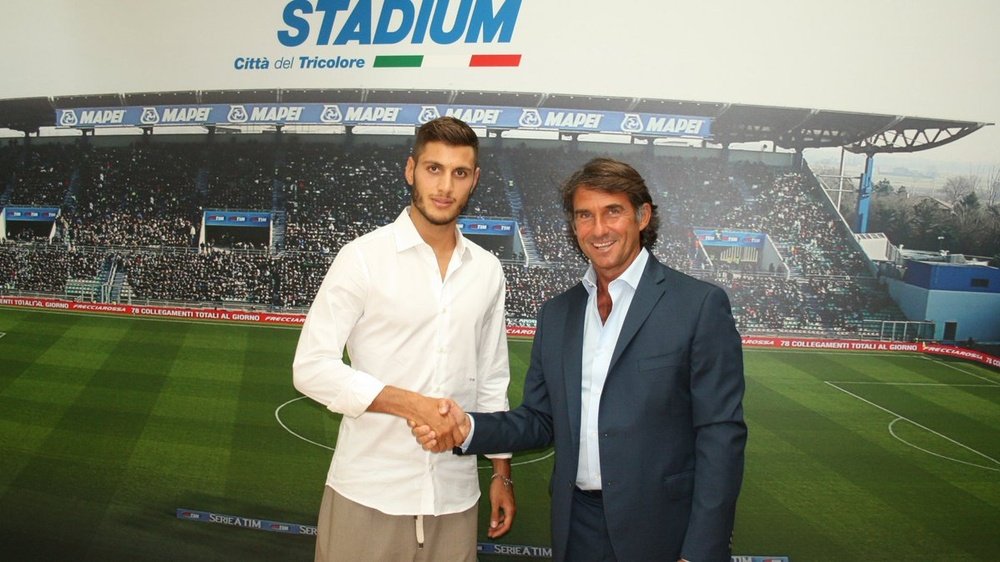 El centrocampista de 22 años inicia una nueva etapa en el Sassuolo. Sassuolo