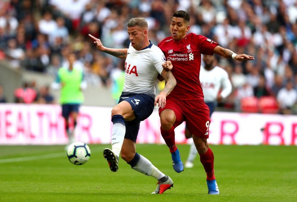 Alderweireld in action against Liverpool's Roberto Firmino. Twitter/TottenhamHotspur