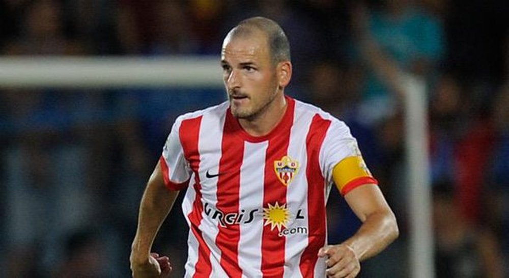 Soriano pasa de ser jugador a entrenador del Almería. UDAlmeria