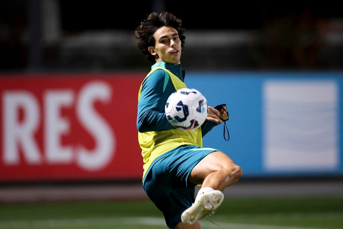 O atacante português João Félix estreou nesta quarta-feira pelo Al Nassr com uma vitória por 2 a 1 sobre o Toulouse, da França, em um amistoso disputado em Grödig, na Áustria. Ele atuou por 60 minutos, enquanto seu compatriota Cristiano Ronaldo voltou a balançar as redes.