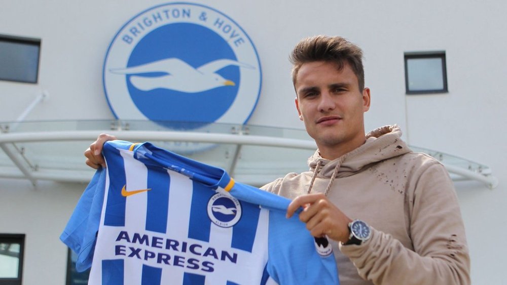 Ales Mateju, ya es nuevo jugador del Brighton. BHAFC