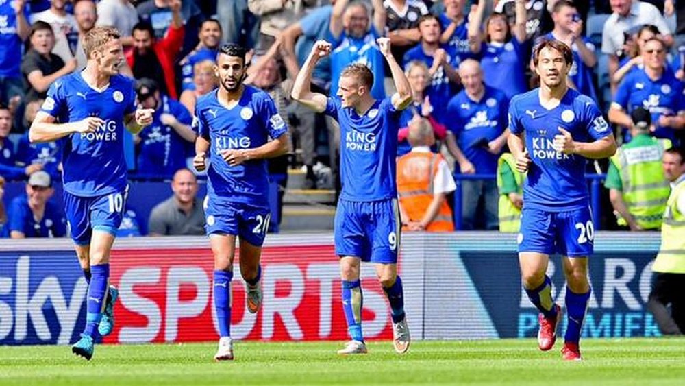 El Leicester celebra uno de los tantos en su goleada ante el Sunderland. Twitter