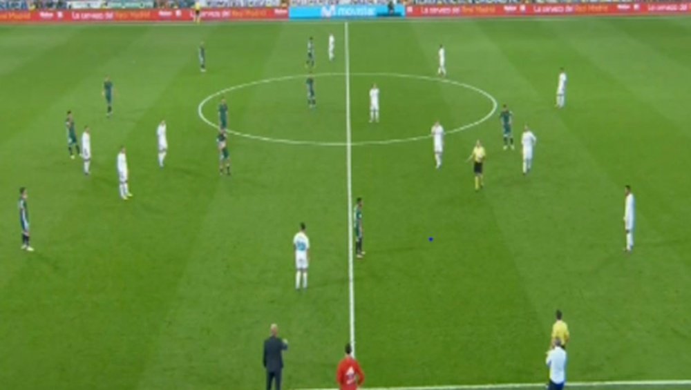 Real briefly lined up with 12 players on the field. Captura/beINsports