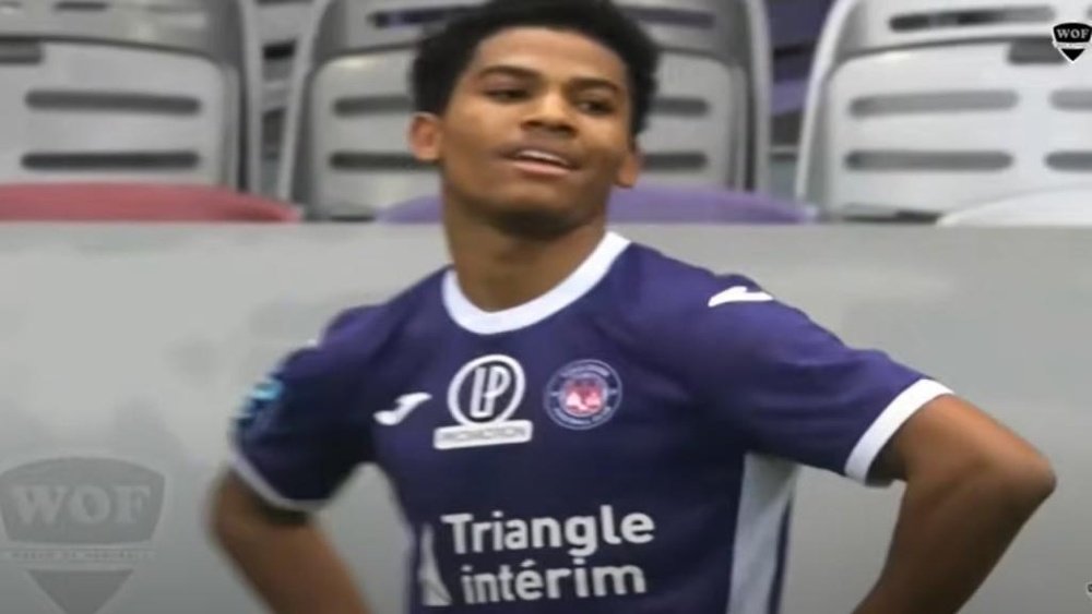 El Toulouse acepta la oferta del Bayer Leverkusen por Amine Adli. Captura/WorldOfFootballHD