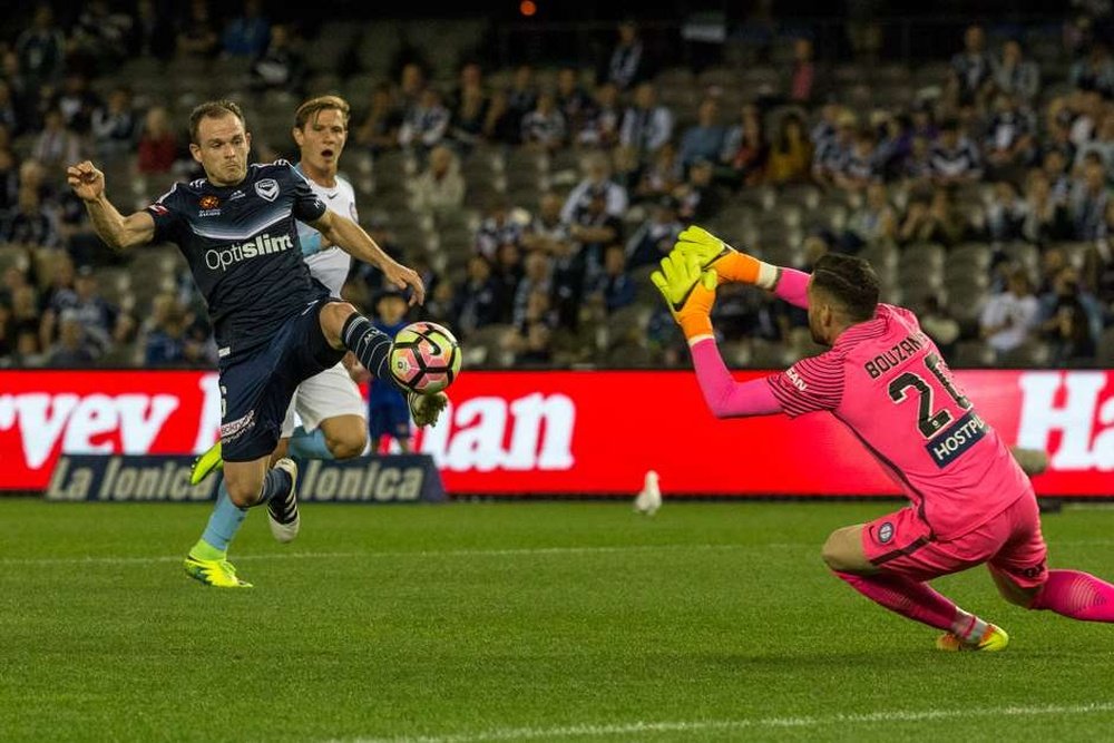 Bonevacia shocks Melbourne Victory. MelbourneVictory