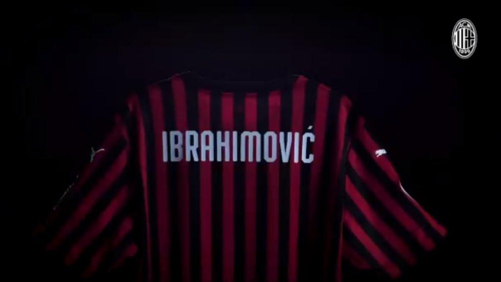 Le Milan affiche le nouveau numéro de Zlatan. Capturar/Twitter/ACMilan