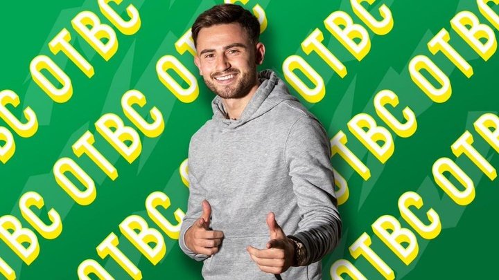 Patrick Roberts signs for Norwich City