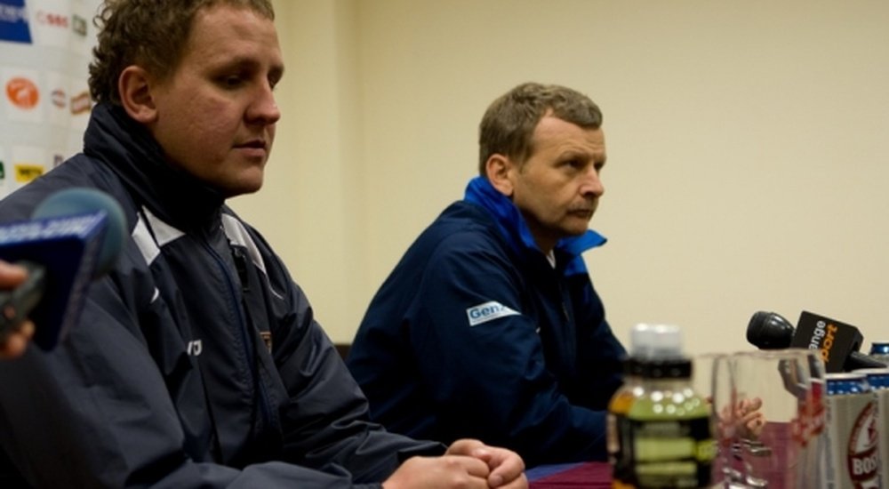 El nuevo entrenador del Zaglebie Sosnowiec, Piotr Mandrysz, durante su presentación. ZaglebieSosnowiec