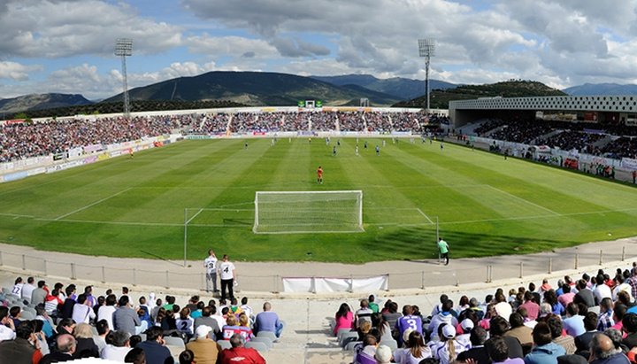 La RFEF acepta que dos jugadores del Jaén dejen el equipo por impagos