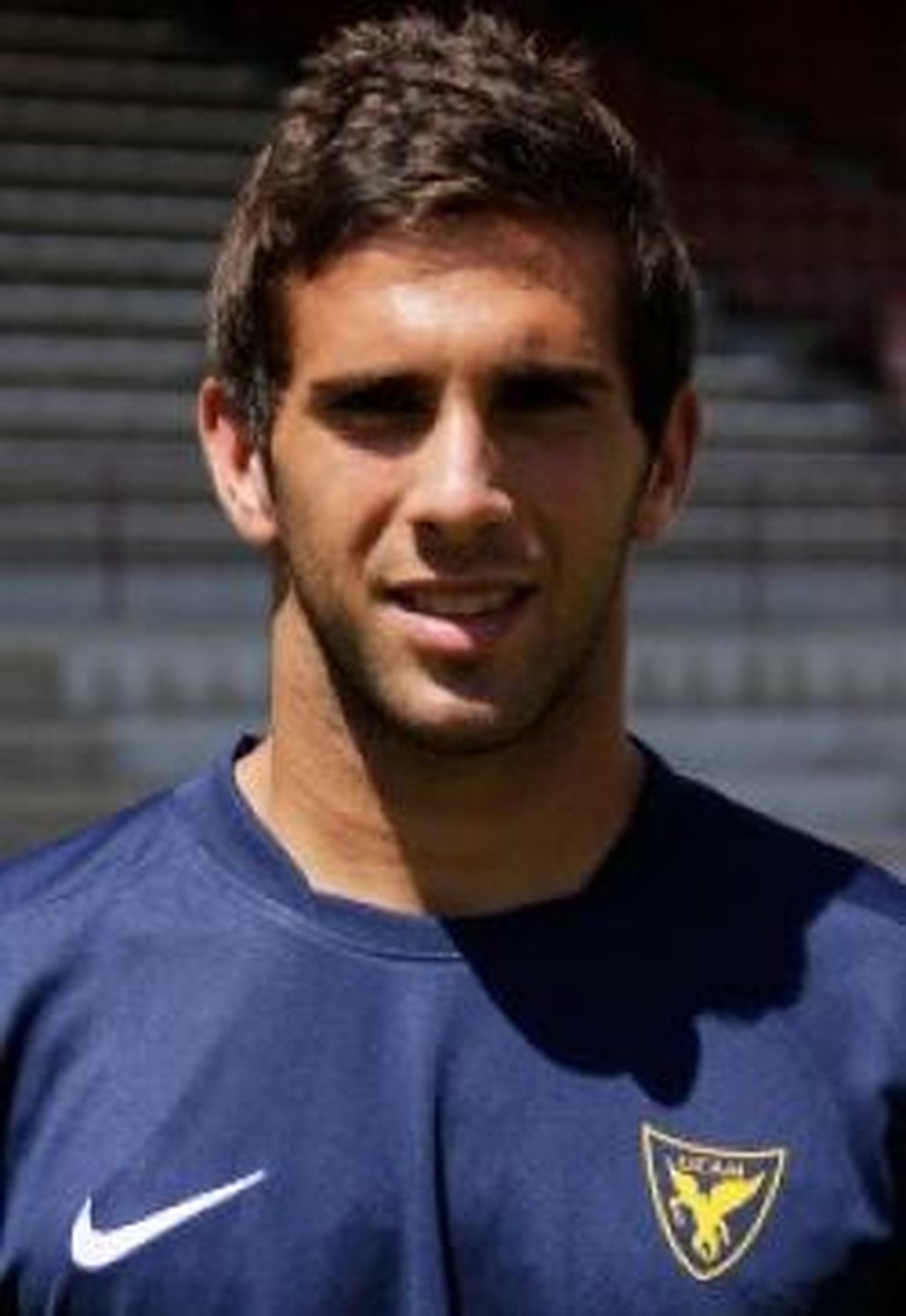 El nuevo futbolista del Guijuelo, Víctor Manuel Fenoll. ClubDeportivoGuijuelo