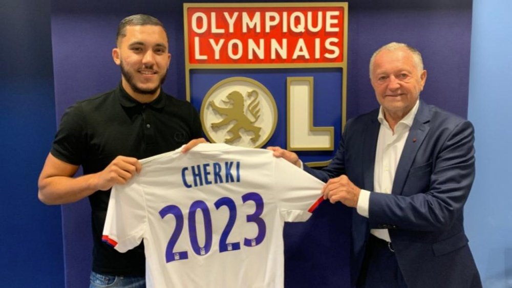 Cherki renovó hasta 2023. Twitter/OL