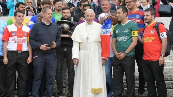 El Papa Francisco alabó a Pep por su buen perder