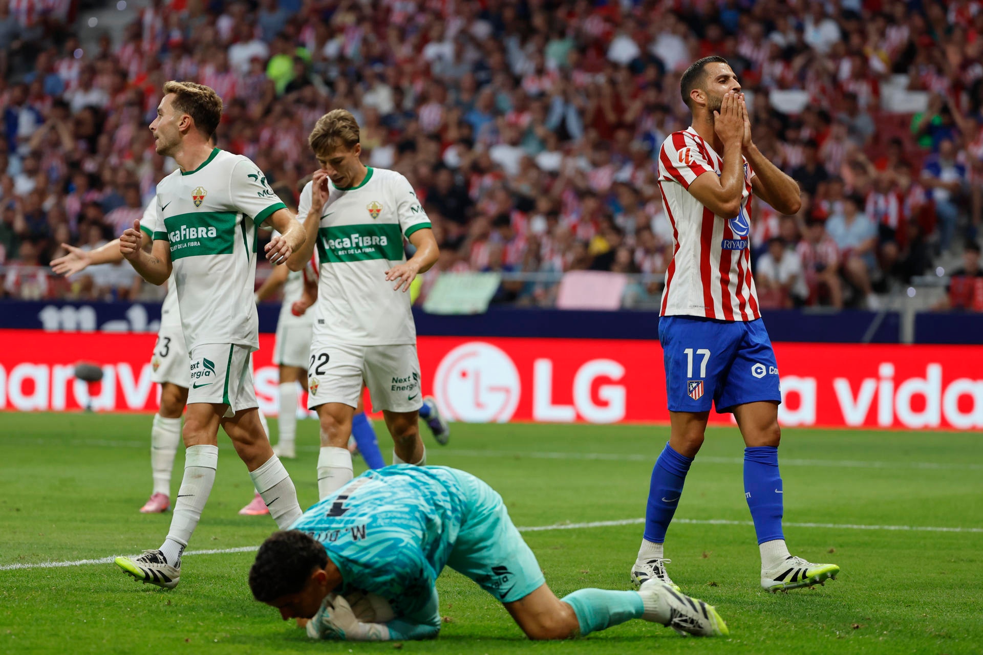 Atlético y Elche empataron a uno. EFE