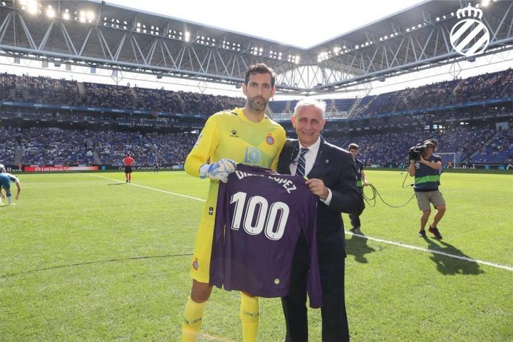 Diego Lopez honoré avant la défaite de l'Espanyol