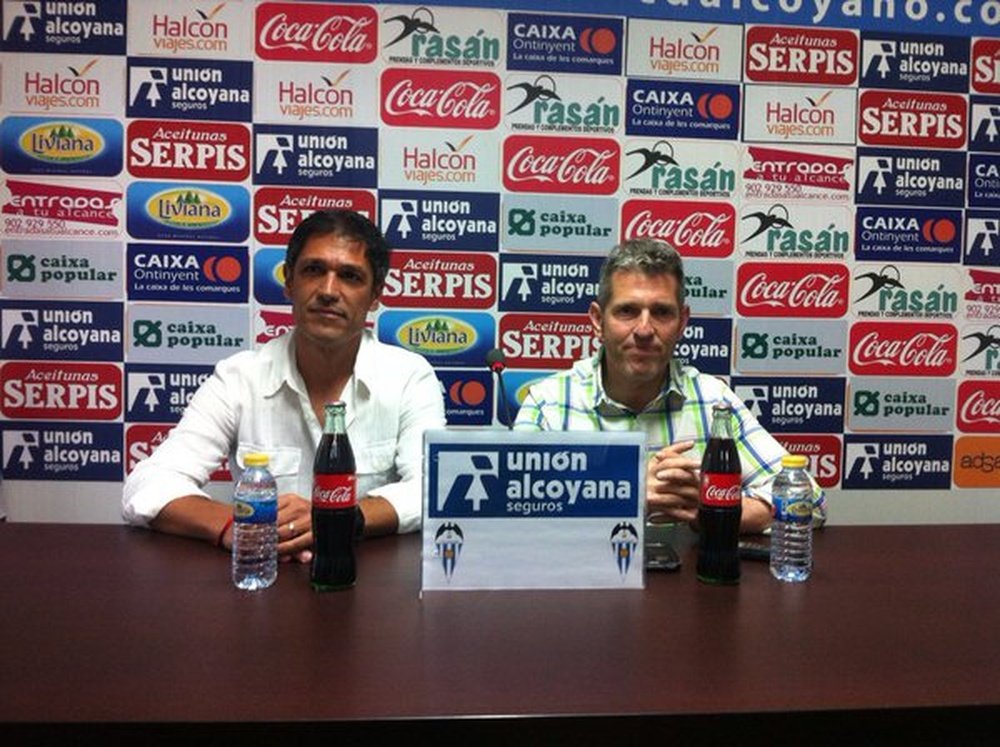 Seligrat deja de ser entrenador del Alcoyano. CDAlcoyano