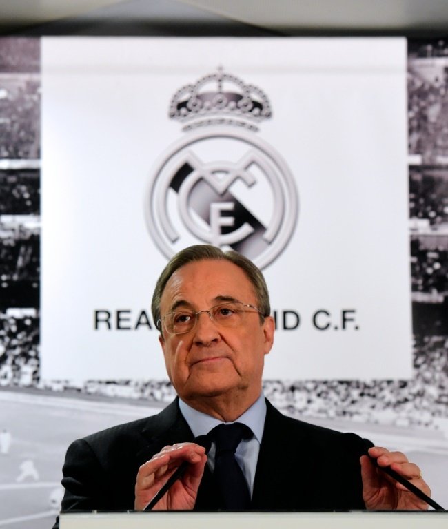 El presidente del Real Madrid, Florentino Pérez, comparece ante los medios en una rueda de prensa. AFP