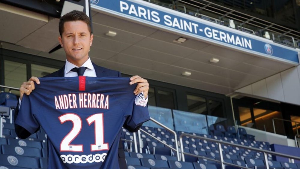 El PSG ficha a Ander Herrera. Captura/PSG