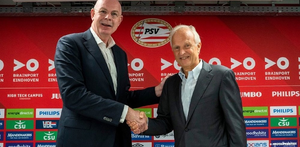 Toon Gerbrands firmó hasta 2025. PSV