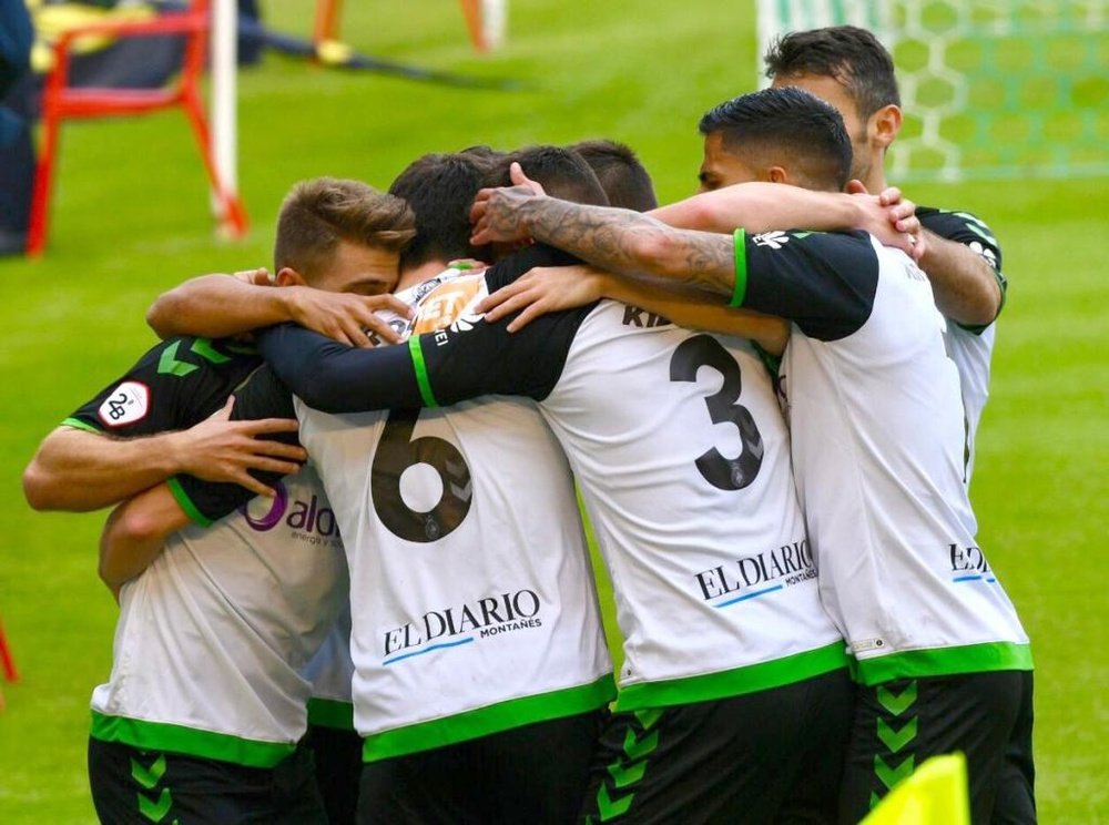 Lucha por el 'play off' de ascenso a Segunda División. RealRacingClub