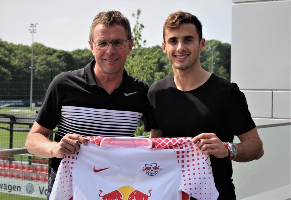 Le RB Leipzig a annoncé l'arrivée de Marcelo Sarrachi, qui signe jusqu'en 2023. DieRotenBullen