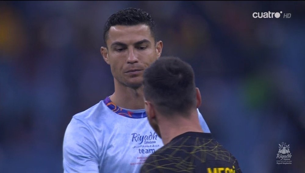 Ronaldo and Messi meet again. Screenshot/Cuarto
