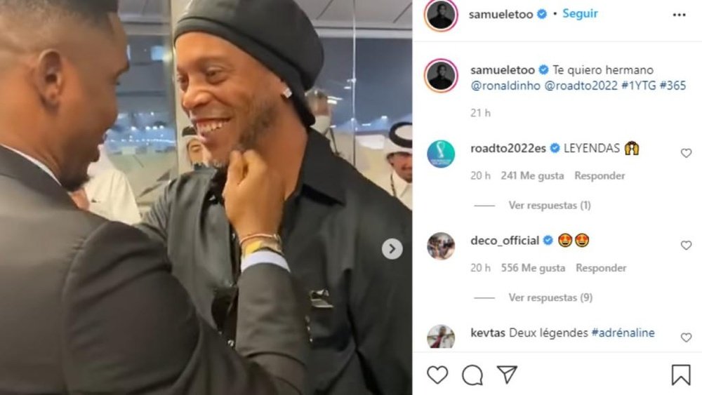 Emotional meeting between Eto'o and Ronaldinho. Screenshot/SamuelEto'o