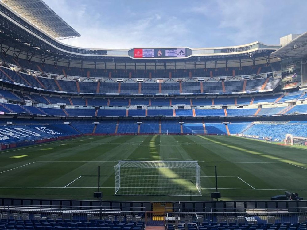 O Bernabéu com metade da sua capacidade. Twitter/PaulBurgess