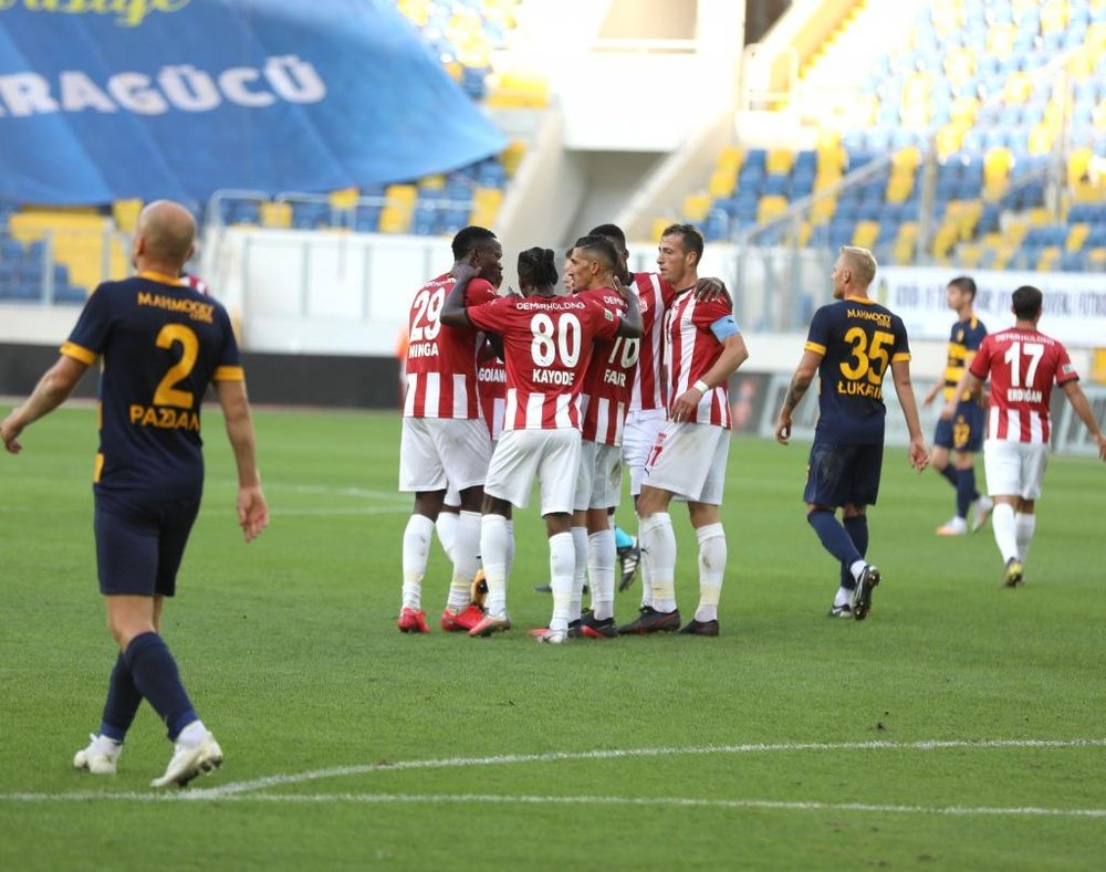 El Sivasspor venció por 0-2 al Ankaragucu. Twitter/SivassporKulubu