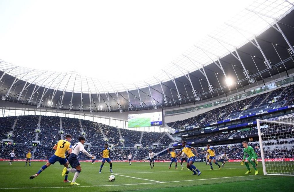 Les U18 des 'Spurs' ont inauguré le stade. TottenhamHotspur