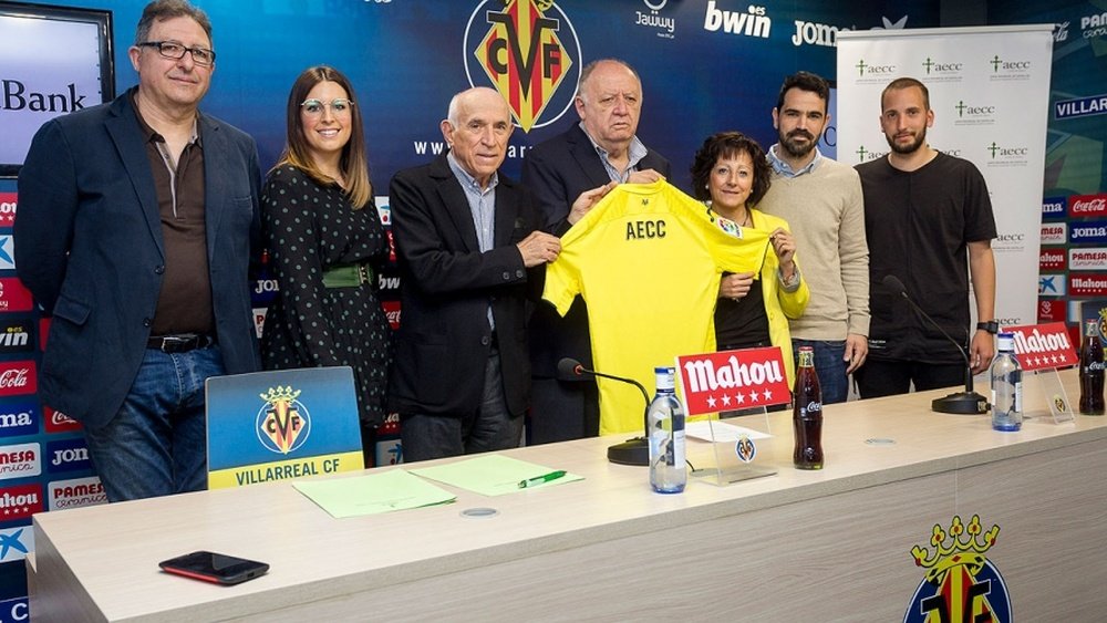 Jugadoras del Villarreal B se cortarán el pelo. VillarrealCF