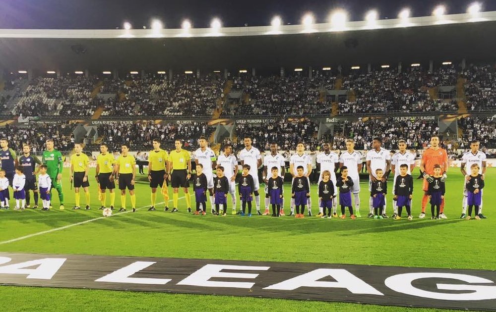 Le Vitória de Guimarães , première équipe à jouer en Europe sans joueurs européens. Guimaraes