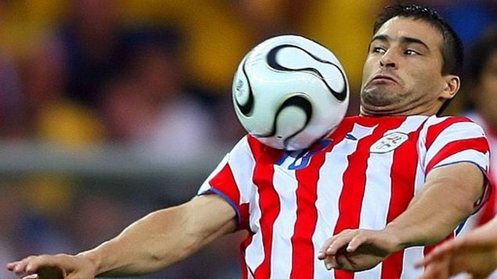 El volante paraguayo afronta una nueva temporada en el fútbol. AFP