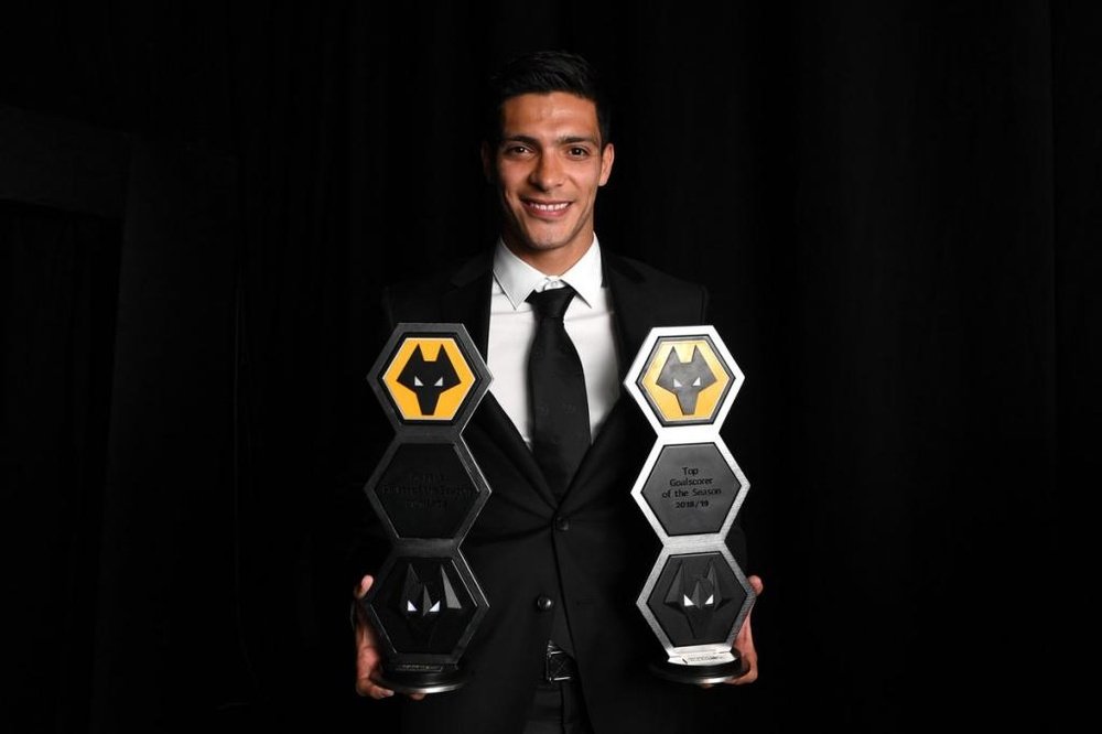 Raúl Jiménez élu MVP de Wolverhampton. Wolves