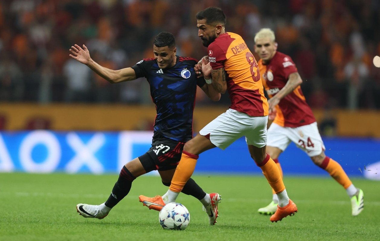 Galatasaray surpreende e vence o Manchester United em jogo emocionante