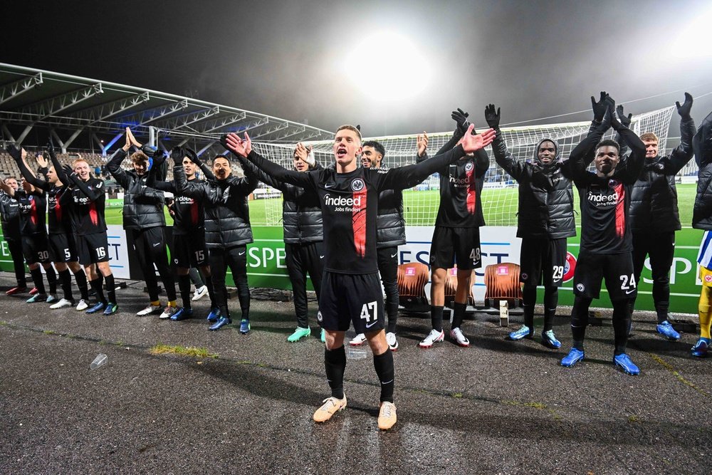 El Eintracht se impuso al Helsinki y se asegura la clasificación. EFE