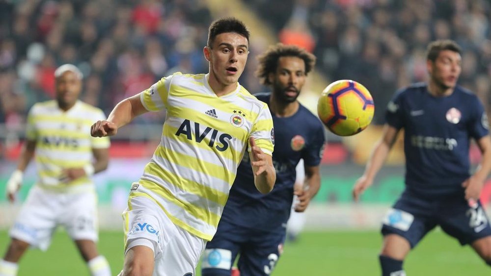 Elmas reforzará la medular del Nápoles. Fenerbahçe