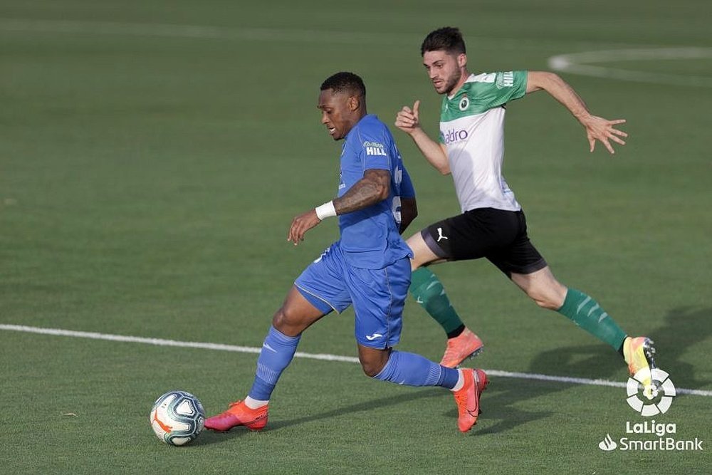 Fuenlabrada asked to return home even before the game was called off. LaLiga