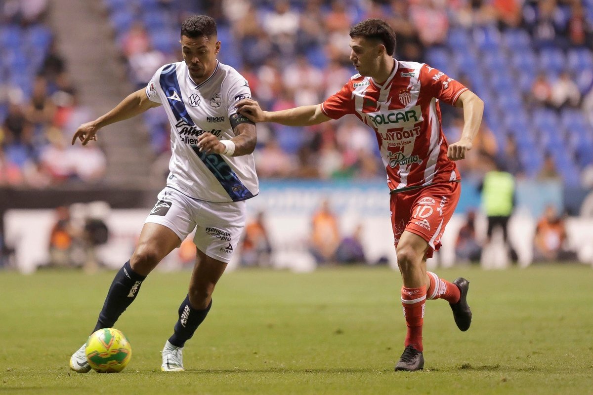 Paradela es el rayo de Necaxa