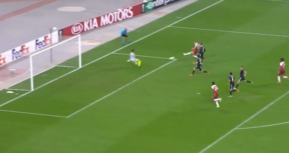 Emile Smith Rowe scores for Arsenal. Captura/BTSports
